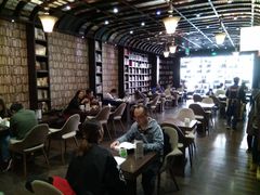 -钟书阁(松江泰晤士小镇店)