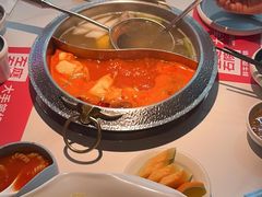 -左庭右院鲜牛肉火锅(金山万达店)