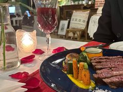 澳洲谷饲肉眼牛排配烤蔬菜土豆泥-花·fleur古董西餐厅(西城夜未央店)