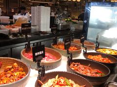 自助取餐区-钱小奴海鲜自助黑金店(杭州滨江龙湖店)