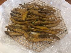 香酥凤尾鱼-白金汉爵大酒店·中餐厅(相城店)