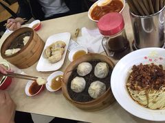 -珊珊小笼馆(仙霞路店)