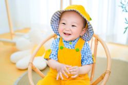 -童恩贝贝专业儿童摄影(浐灞新城4期店)