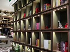 -钱小奴海鲜自助黑金店(杭州滨江龙湖店)