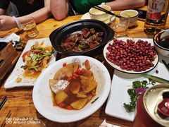 -老滇山寨•云南特色菜•地方菜•民族风情歌舞表演(金碧店)