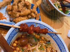 -魔都三兄弟酸辣粉·蘸卤炸串(虹桥万科店)