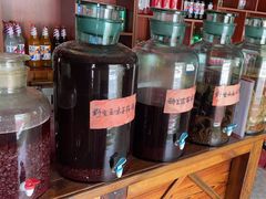 -果松木炭酸菜铜火锅·外婆参鸡汤