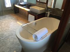 -三亚湾海居铂尔曼度假酒店