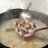 顺德宵夜排队王…！只为这口新鲜猪杂粥‼️