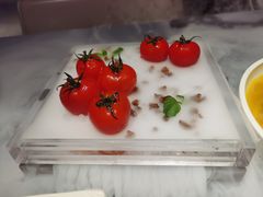 番茄脆菇沙拉-小大董·烤鸭(观景餐厅·南京西路店)