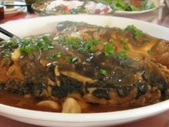 官厅水库鱼-缘福乡村铁锅炖民宿(八达岭店)
