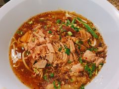 猪脚冬阴功面-马里奥明星猪脚饭