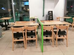 用餐区-老乡鸡(武汉烽胜路店)