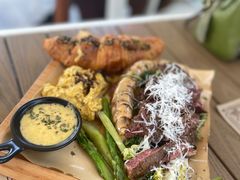 -Mark&Mars Restaurant