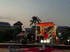 -亚龙湾希尔顿自助餐厅·海鲜·烧烤·沙滩BBQ·现场乐队