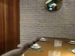 包厢-梧桐树下(云锦世家店)