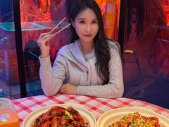 -肥小宝·金牌油焖大虾(襄阳龙虾地标店)