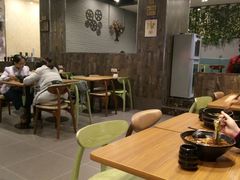 大堂-苗乡米线(建军路店)