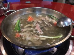 -老石黑山羊毛驴肉火锅(金凯广场店)