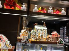 面包甜点陈列柜-康莱德酒店·美庭自助餐厅