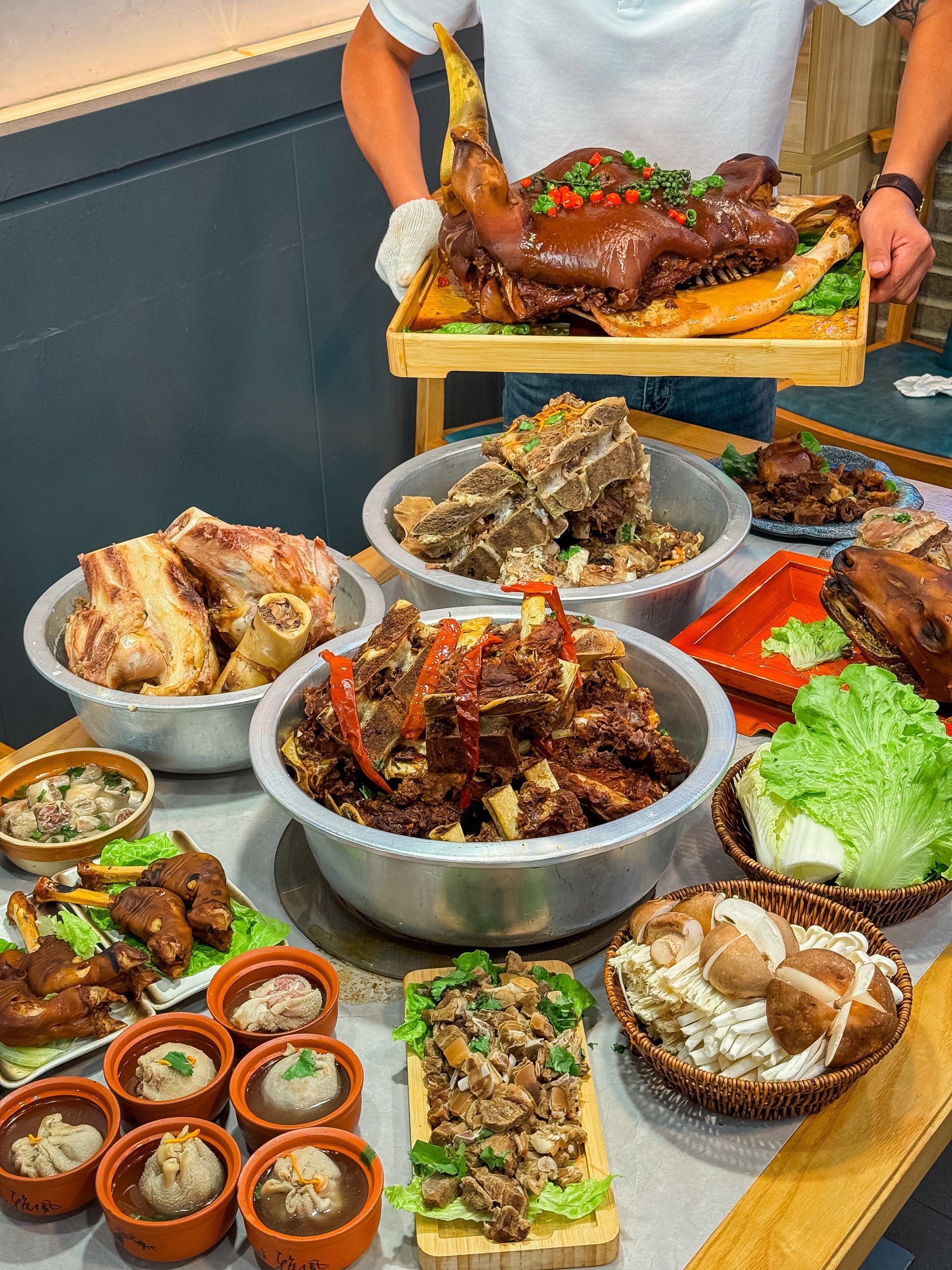 别盲目尝试,这家全牛宴的魅力你无法抵挡
