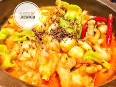 黑松茸牛肝菌焖牛蛙-云海肴·汽锅鸡·云南菜(天山百盛优客店)