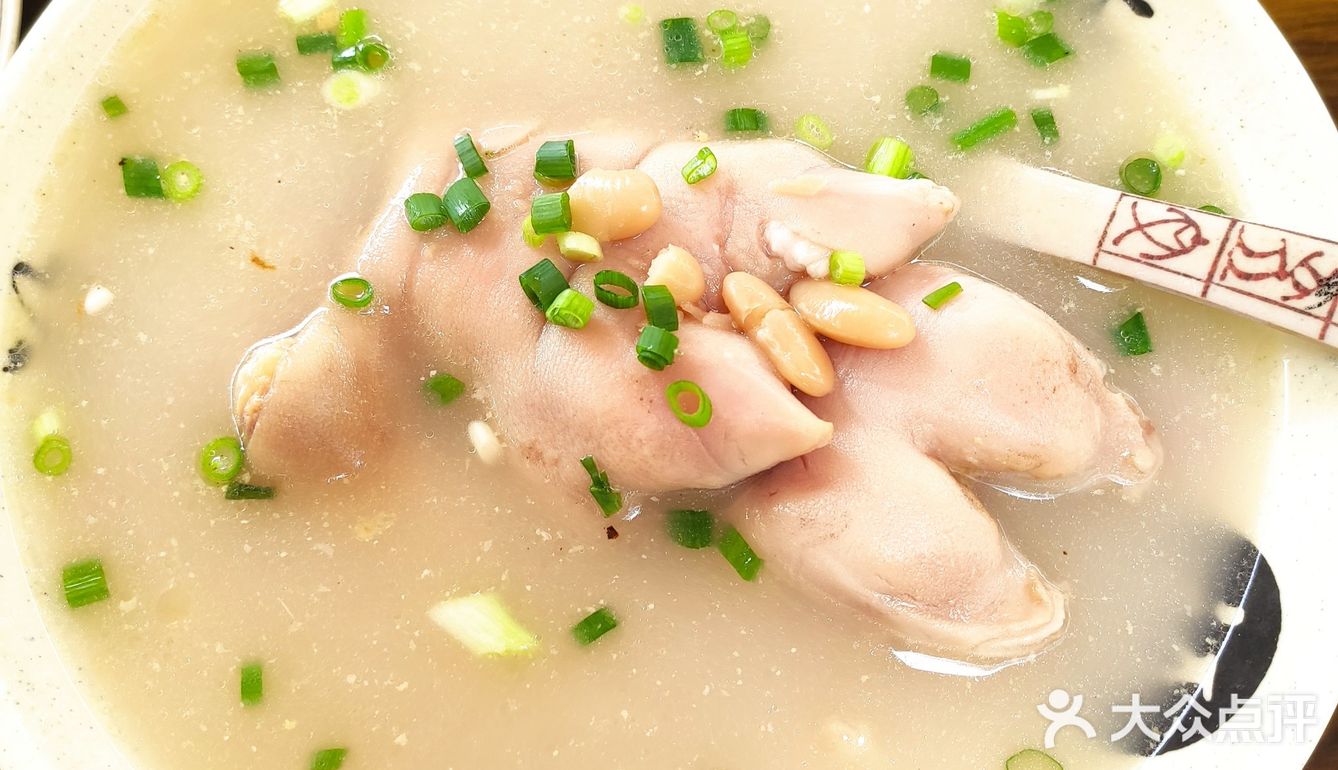 小区旁边的家常小馆一多村拾光坝坝宴(合能店)