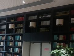 -喜鹊愉家酒店(郑州曼哈顿博览中心地铁站店)