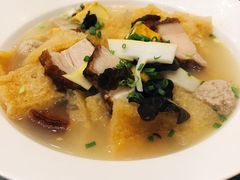 -侬佳蒸菜馆(听潮店)