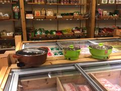 自助取餐区-锅圈食汇火锅烧烤食材超市(长港路店)