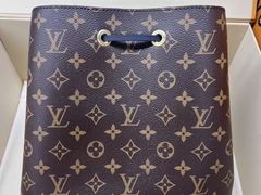 -小飞侠奢侈品回收 寄卖 养护(宝山宝龙广场店)