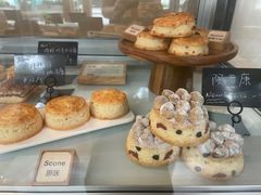 -SKROLL卡特司库·蛋糕定制·生吐司·司康(古北程家桥店)
