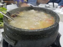 -鲁朗纳麦石锅鸡庄园