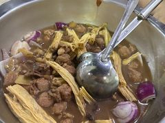 红烧牛肉锅-美兰春记食店·龙舌坡红烧牛肉