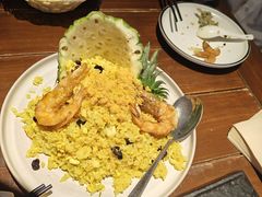 鲜切菠萝炒饭-Local泰莲庭(虹鳟鱼店)