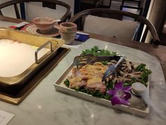 -尚尚仙·酸汤猪手·猪肚鸡火锅(华联万柳购物中心店)