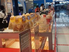 面包甜点陈列柜-東更道点心行(崂山丽达店)