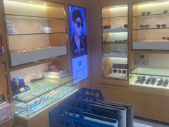 -光明眼镜·蔡司授权(徐泾店)