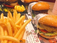 -The Habit Burger Grill 哈比特汉堡(复兴soho店)