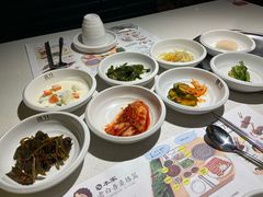 餐前小菜-本家韩国烤肉(青岛万象城店)