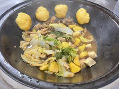 -粘豆包柴火铁锅炖