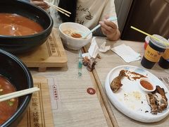 -花馬肆.云南过桥米线(汉神购物广场现场熬汤店)