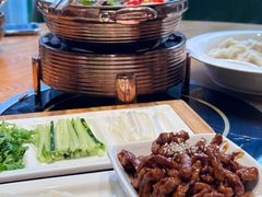 -娜仁图雅蒙古美食村(33小镇店)