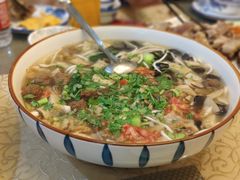 -民族手抓羊肉馆·滩羊手抓·烤全羊