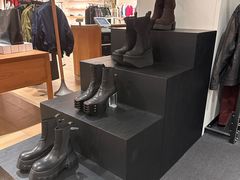 -文艺复兴百货(米兰大教堂广场店)