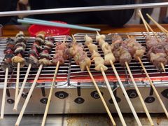 -哈尔滨小酒馆·鲜肉现穿自助烧烤(康新花园店)