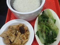 香菇滑鸡饭-华辉拉肠(龙口东店)