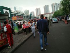 -滨海新区濒开里菜市场