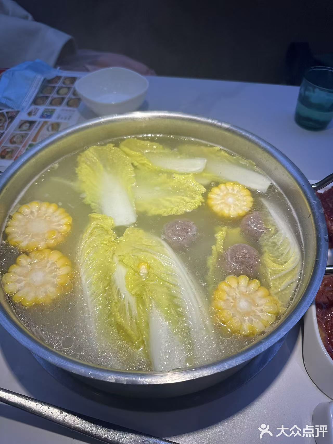 新鲜的牛肉直接入口[色]