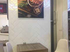 用餐区-特派卷·老北京烤鸭卷(合生汇购物中心店)